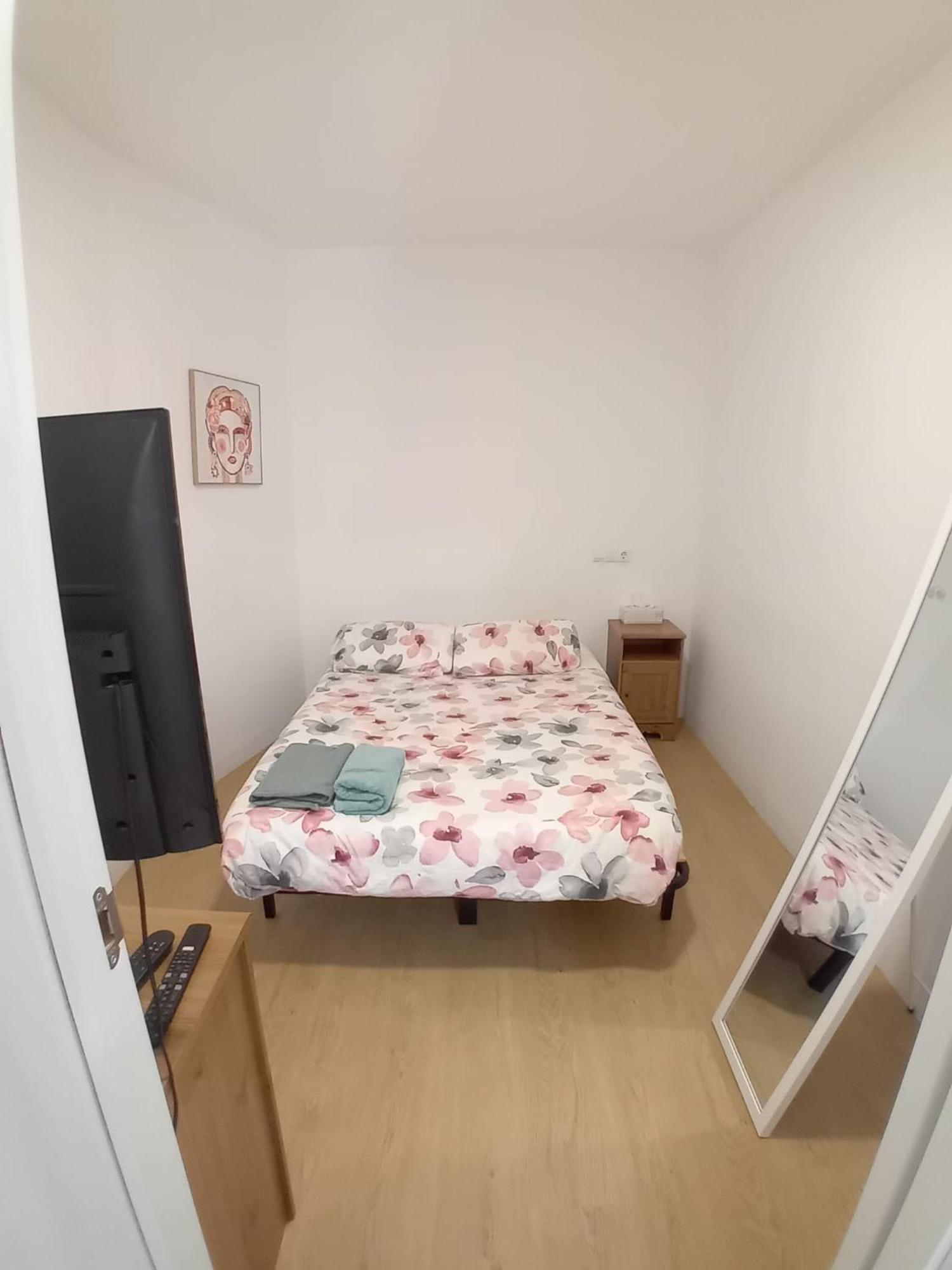 Alquilo Mini Departamento Lejlighed Sant Boi de Llobregat Eksteriør billede